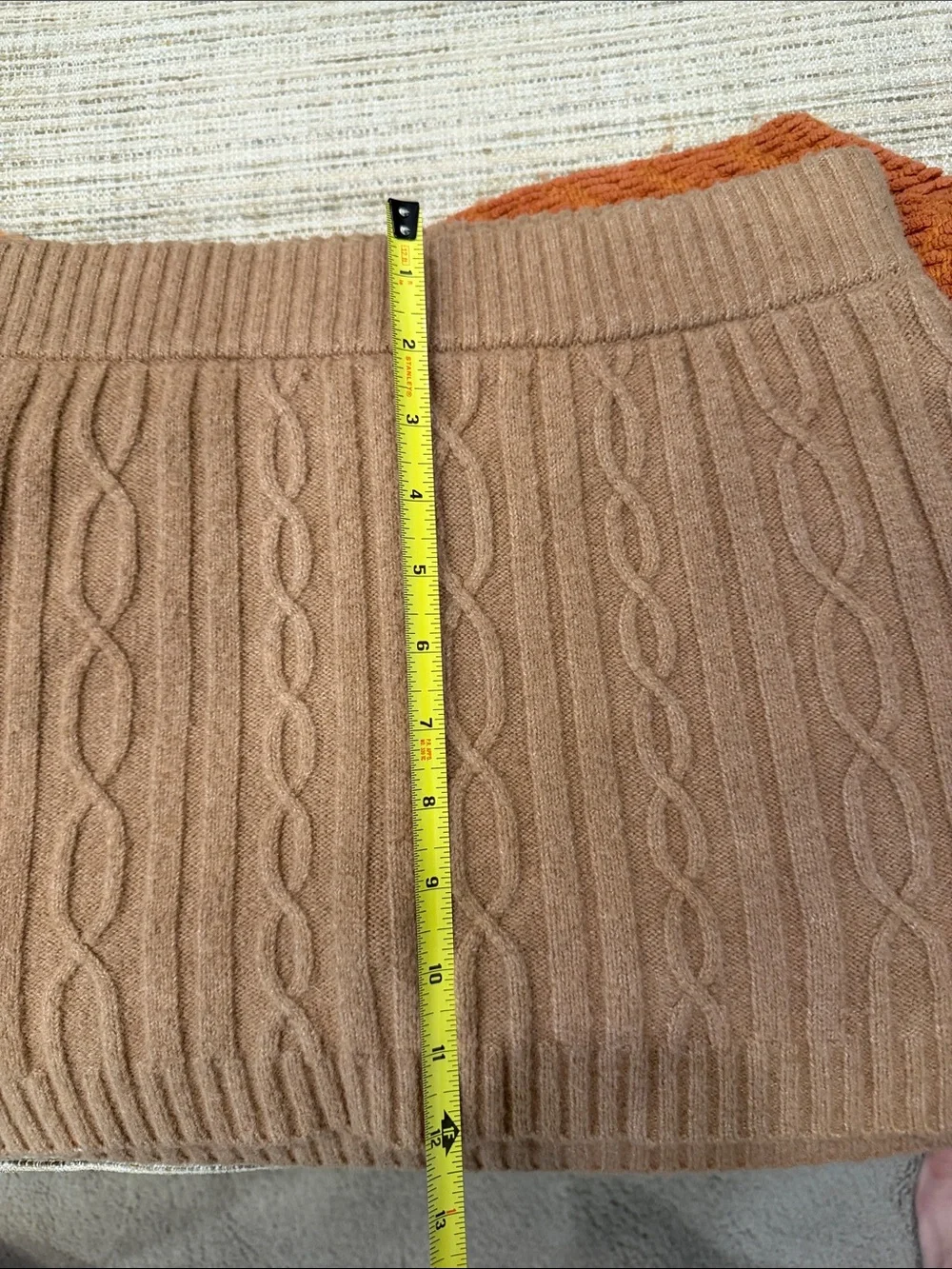 ALO Yoga Cashmere Cable Knit Mini Skirt in Toasted Almond Sz Small